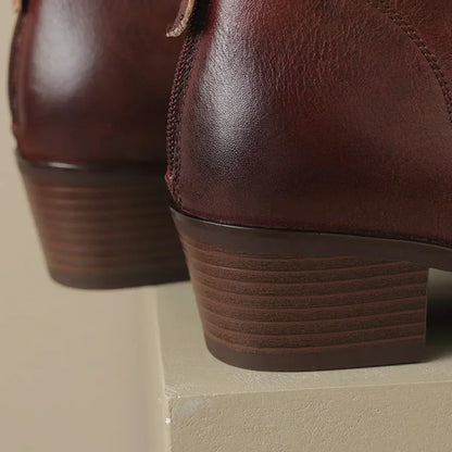 Botas de cano curto em pele e com salto baixo para senhora MAISON LORÉ