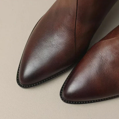 Botas de cano curto em pele e com salto baixo para senhora MAISON LORÉ