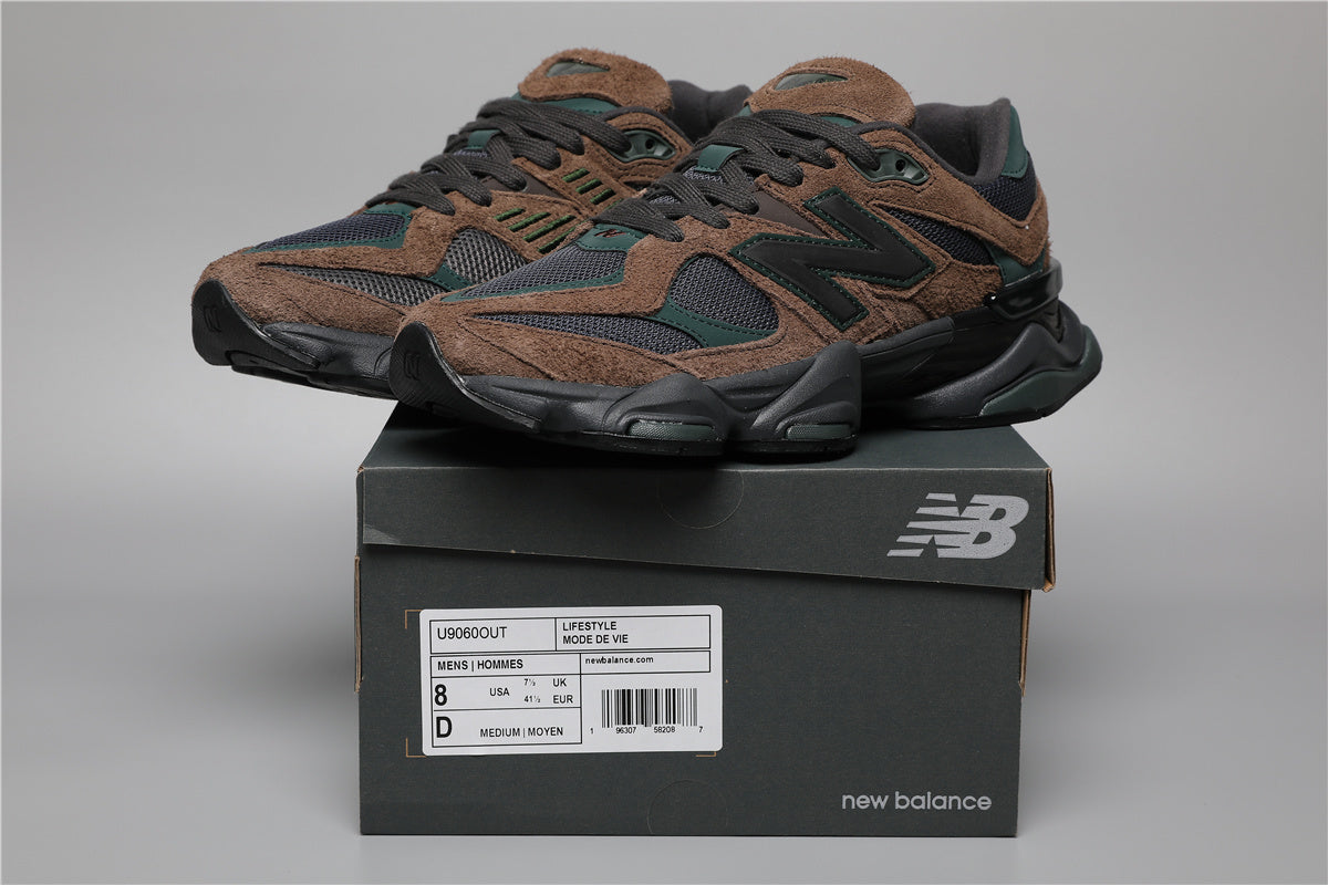 New Balance 9060 -unisex-lenkkarit, kahvinruskea