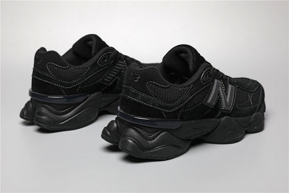 New Balance 9060 -unisex-lenkkarit, täysin mustat