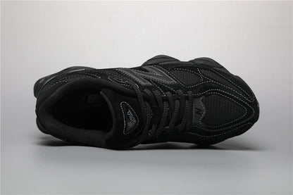New Balance 9060 -unisex-lenkkarit, täysin mustat