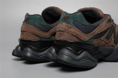 New Balance 9060 -unisex-lenkkarit, kahvinruskea